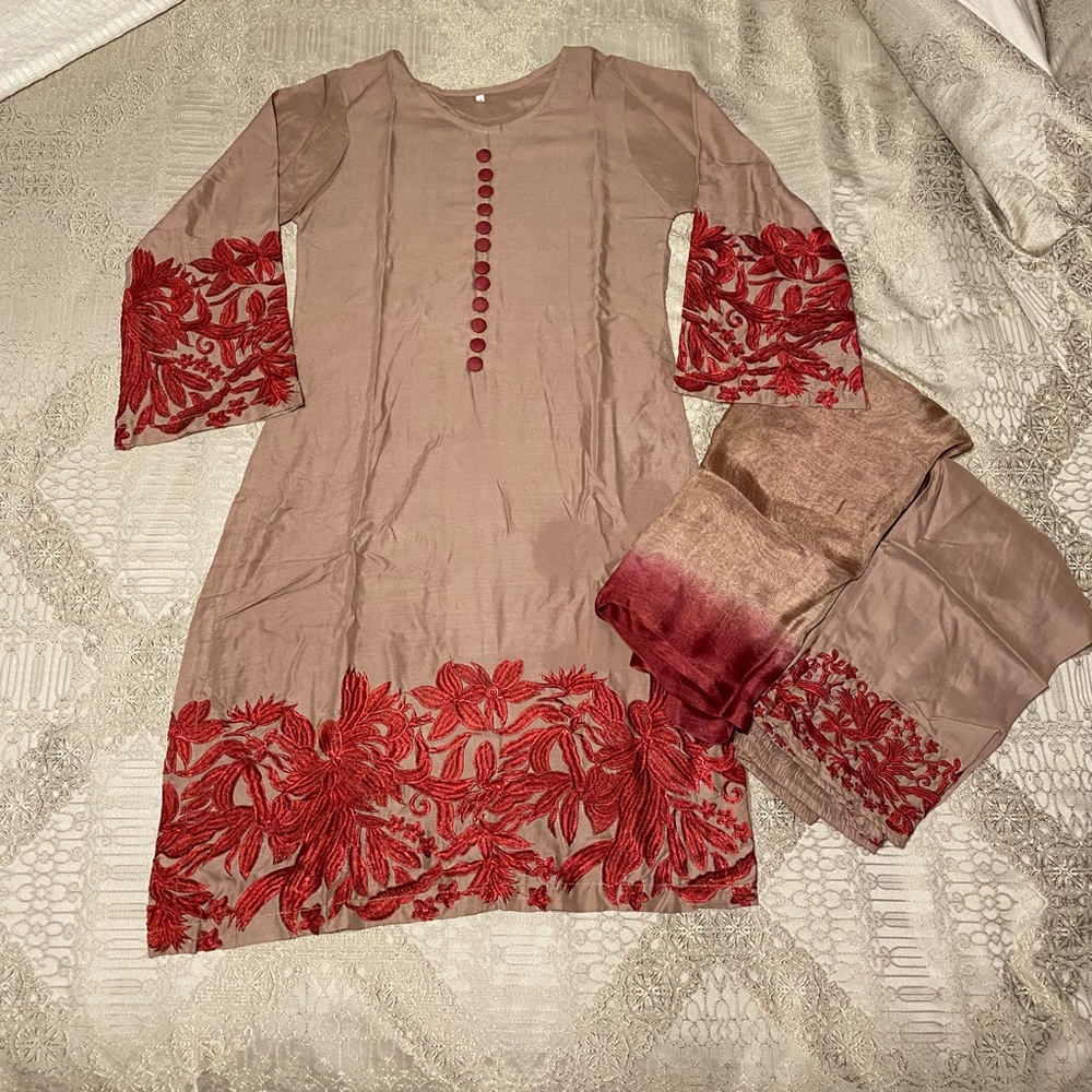 Brown & Red Designer Indian Dress (NWOT)